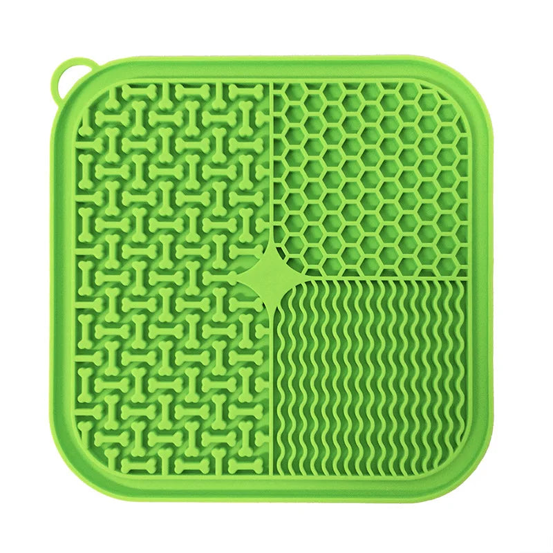 New Silicone Pet Licking Mats for Dogs Slow Feeder Dog Bowl with Suction Dog Lick Pad Slow Feeding Pet Supplies Plus Size20*20CM | Sorpresa